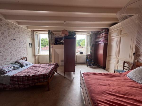 Maison à vendre 69 785 € Bors (Canton de Montmoreau-Saint-Cybard) 5 p 113 m² DPE D