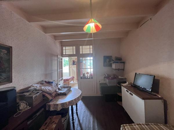 Maison à vendre 69 785 € Bors (Canton de Montmoreau-Saint-Cybard) 5 p 113 m² DPE D
