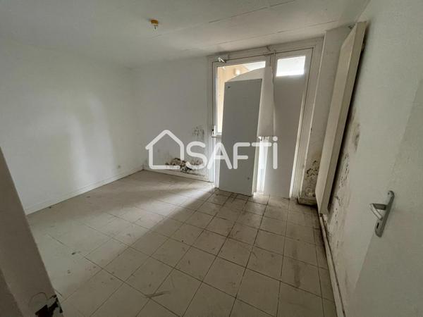 Grand appartement à complétement redistribuer situé en rez de chaussée à Gennes Val de Loire