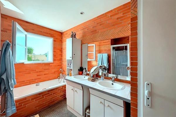 Maison sur la pironnière