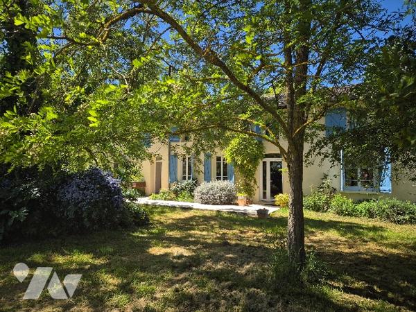 SAVENES (82600), Au calme, Maison de Maître de 250 m² sur un terrain de 3 Hectares.