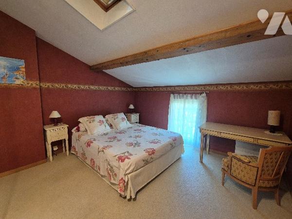 SAVENES (82600), Au calme, Maison de Maître de 250 m² sur un terrain de 3 Hectares.