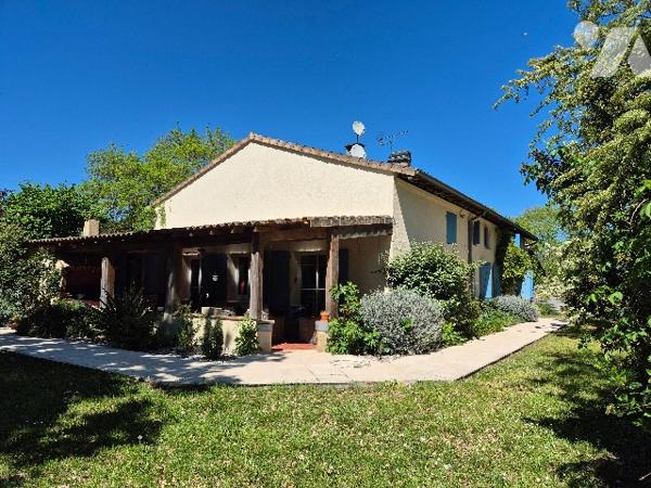 SAVENES (82600), Au calme, Maison de Maître de 250 m² sur un terrain de 3 Hectares.