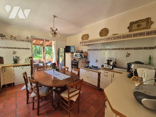 SAVENES (82600), Au calme, Maison de Maître de 250 m² sur un terrain de 3 Hectares.