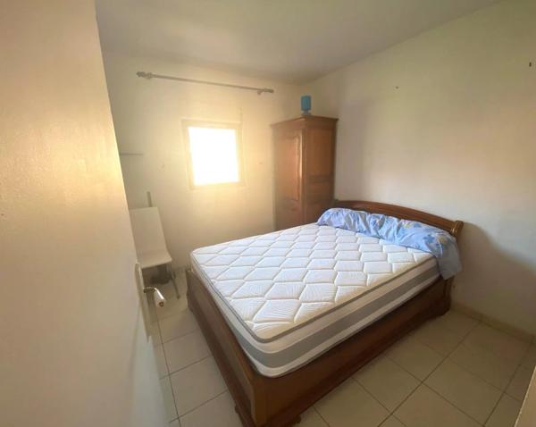 Vente                                                      Appartement
                        
                     5 pièces                      73 m2                     à Le Lavandou