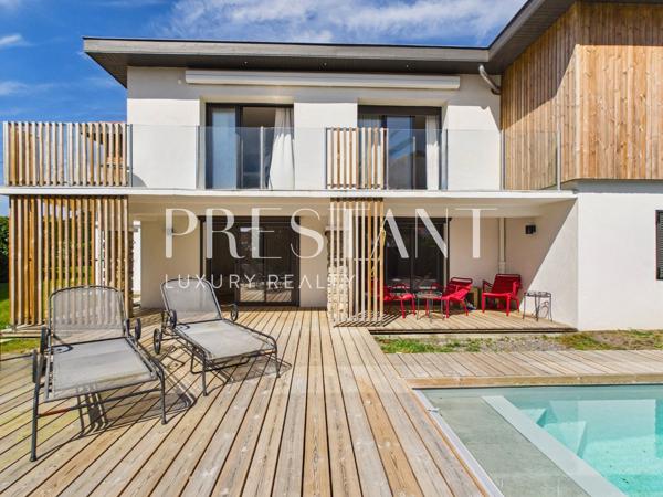 Biarritz – La Milady, très jolie vue pour cette villa aux beaux volumes ouverts et indépendants., BIARRITZ