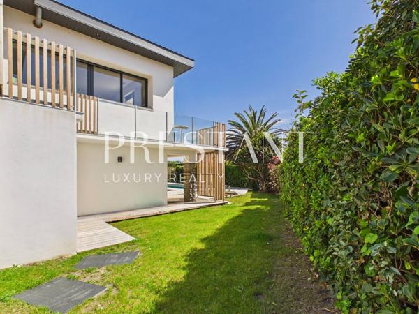 Biarritz – La Milady, très jolie vue pour cette villa aux beaux volumes ouverts et indépendants., BIARRITZ