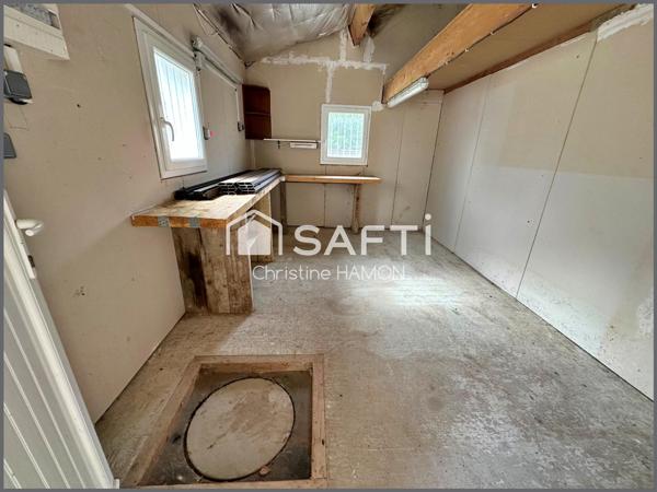 Maison avec vie de plain pied, garage et annexe