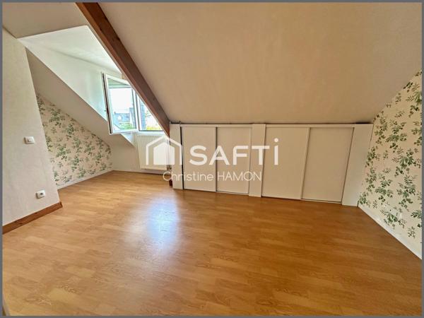 Maison avec vie de plain pied, garage et annexe
