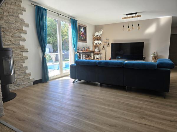 Plain-pied, 3 chambres, piscine, jacuzzi