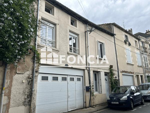 Location Appartement 3 pièces 67.2 m² - 37 RUE DE LA CROIX ROUGE Poitiers 86000