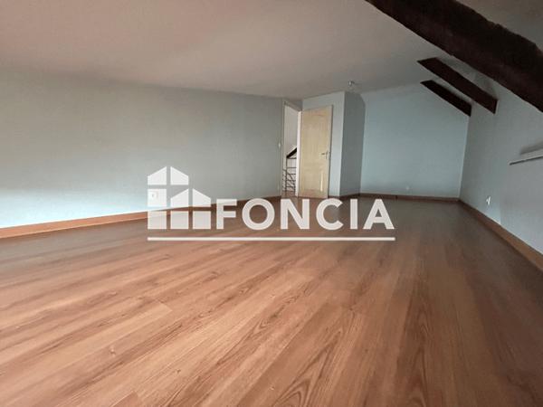 Location Appartement 3 pièces 67.2 m² - 37 RUE DE LA CROIX ROUGE Poitiers 86000