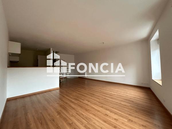 Location Appartement 3 pièces 67.2 m² - 37 RUE DE LA CROIX ROUGE Poitiers 86000