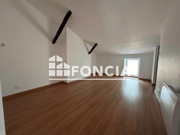 Location Appartement 3 pièces 67.2 m² - 37 RUE DE LA CROIX ROUGE Poitiers 86000