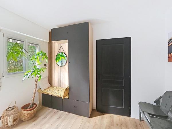 Maison familiale avec cinq chambres et piscine chauffée