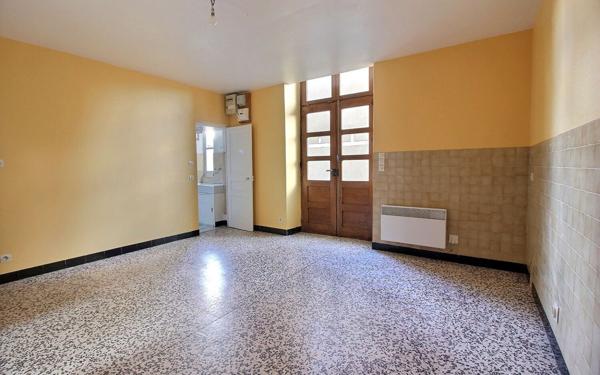 Immeuble à vendre    9 pièces •  Saint-Symphorien-de-Marmagne