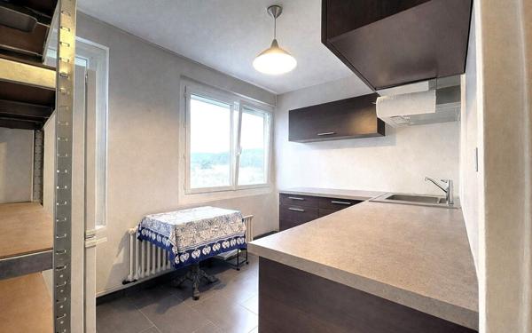 Appartement à vendre    2 pièces • 50 m2 Chenôve