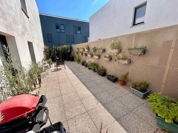 Appartement 3 pièce(s) 68 m2 309 000 € **  - Référence  9306