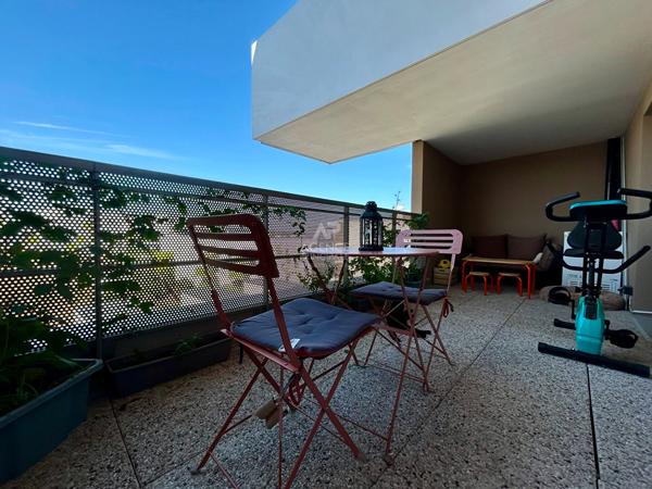Appartement 3 pièce(s) 68 m2 309 000 € **  - Référence  9306