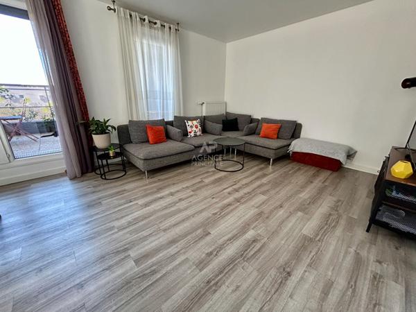 Appartement 3 pièce(s) 68 m2 309 000 € **  - Référence  9306