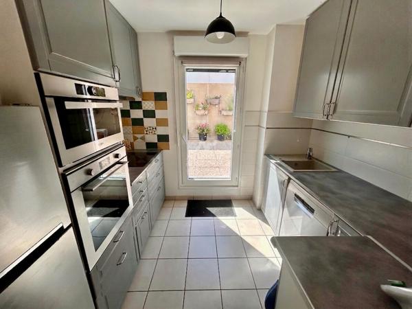Appartement 3 pièce(s) 68 m2 309 000 € **  - Référence  9306