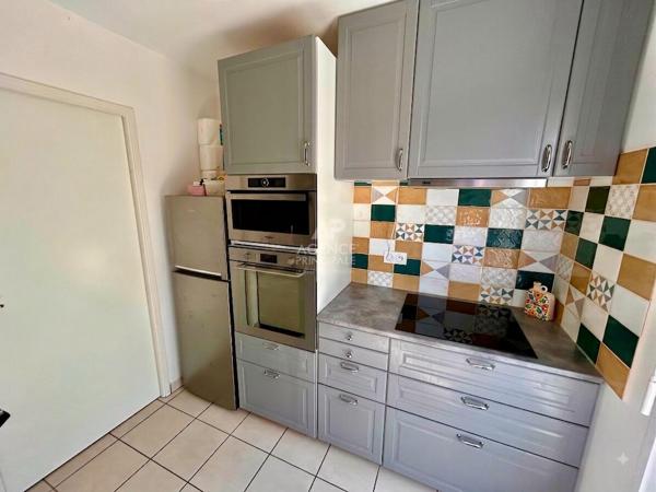 Appartement 3 pièce(s) 68 m2 309 000 € **  - Référence  9306
