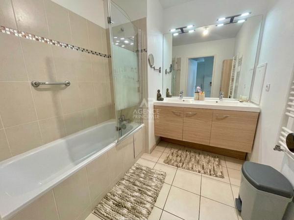 Appartement 3 pièce(s) 68 m2 309 000 € **  - Référence  9306