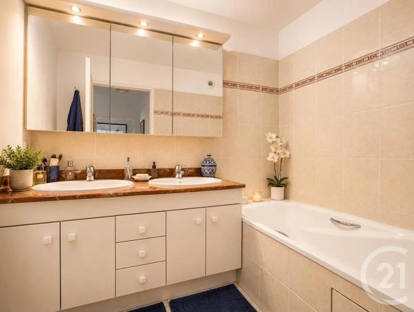 Appartement F4 à vendre  4 pièces - 85,89 m 2   RUEIL MALMAISON  - 92