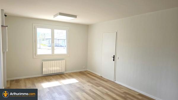 Location Local commercial 443 m2 à Bourgoin-Jallieu