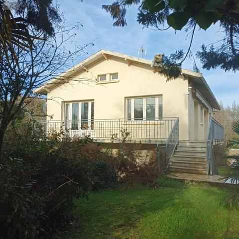 Maison à vendre à Ambarès-et-Lagrave en Gironde (33440), ref : 013/309 Maison à vendre à Ambarès-et-Lagrave en Gironde (33440), ref : 013/309