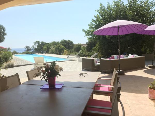 Sari-Solenzara (20145) Pieds dans l’eau corse du sud