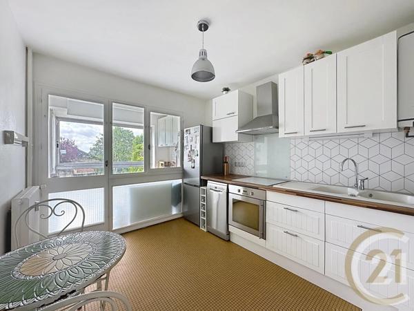 Appartement F3 à vendre  3 pièces - 66,15 m 2   DEVILLE LES ROUEN  - 76