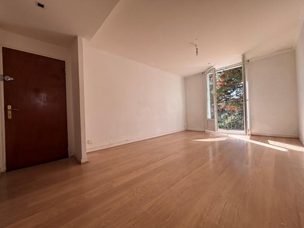 QUIMPER Centre Ville à Pied Pour Cet Appartement T3 De 52 m² Dans Une Résidence Sécurisée.