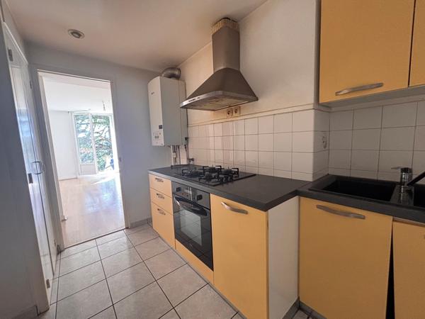 QUIMPER Centre Ville à Pied Pour Cet Appartement T3 De 52 m² Dans Une Résidence Sécurisée.