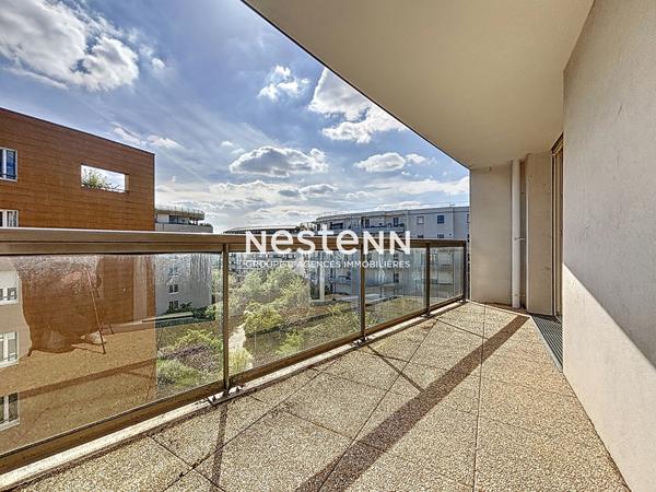 ISSY LES MOULINEAUX - FORT D'ISSY - Vente appartement 3 pièces de 67,70 m² avec un balcon de 10,80 m²