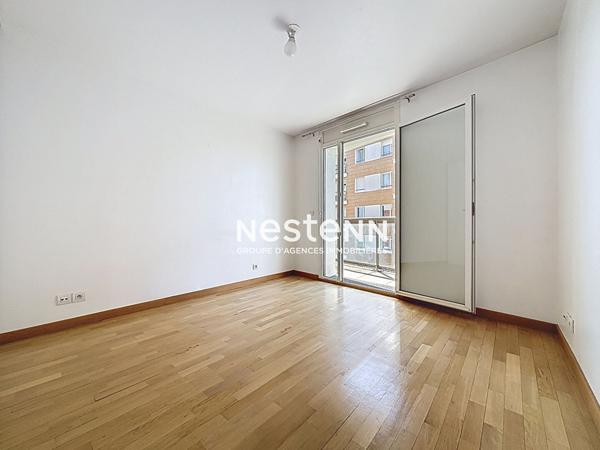 ISSY LES MOULINEAUX - FORT D'ISSY - Vente appartement 3 pièces de 67,60 m² avec un balcon de 10,80 m²