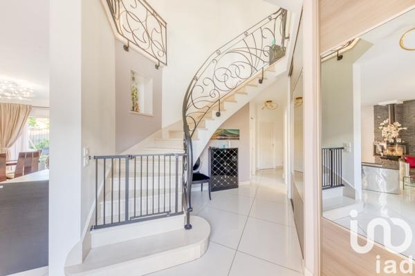 Location maison 7 pièces 180 m² Paray-Vieille-Poste