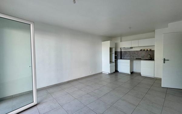 Appartement à vendre    3 pièces •  Istres
