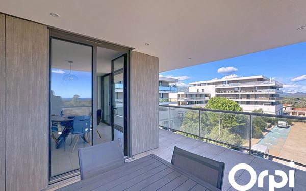 Appartement à vendre    3 pièces • 67 m2 Porto-Vecchio