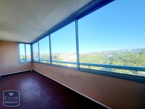 Appartement à louer 2 pièces 43.9m² Fréjus (83600)