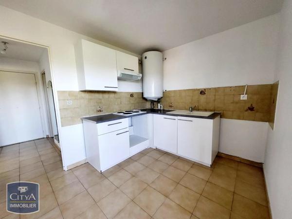 Appartement à louer 2 pièces 43.9m² Fréjus (83600)