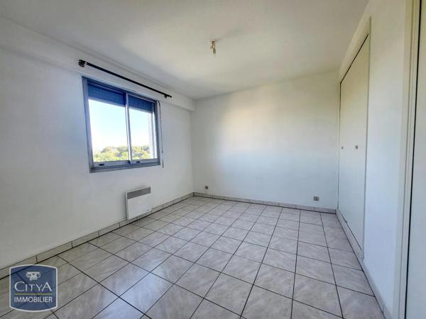 Appartement à louer 2 pièces 43.9m² Fréjus (83600)