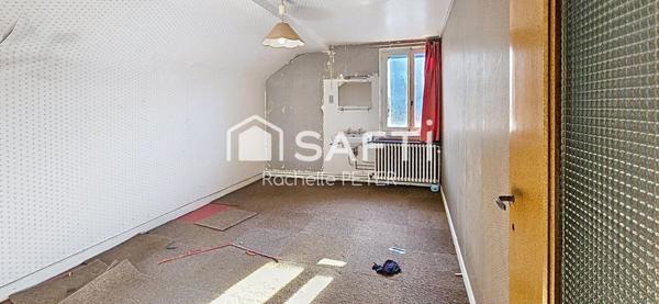 Grande maison à rénover – Fort potentiel