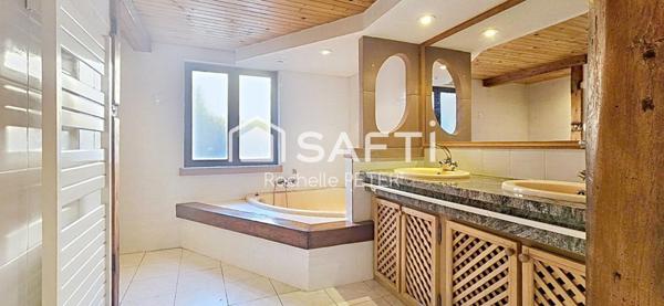 Grande maison à rénover – Fort potentiel