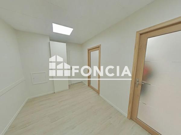 Location Local commercial 3 pièces 60 m² - ROND POINT DE LA NATION Dijon 21000