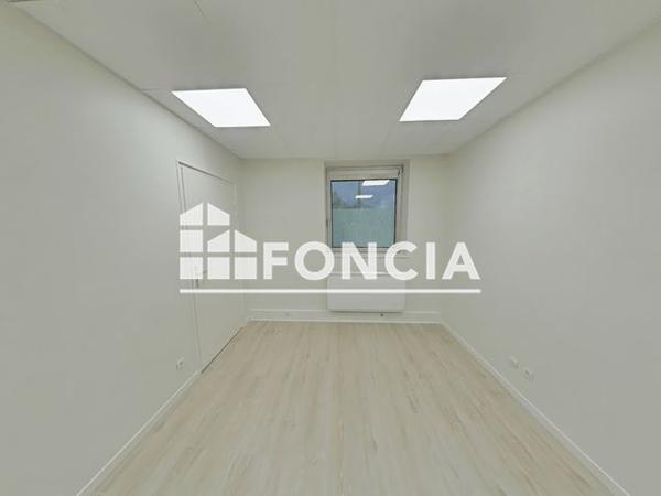 Location Local commercial 3 pièces 60 m² - ROND POINT DE LA NATION Dijon 21000