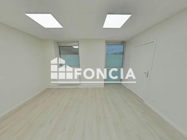 Location Local commercial 3 pièces 60 m² - ROND POINT DE LA NATION Dijon 21000