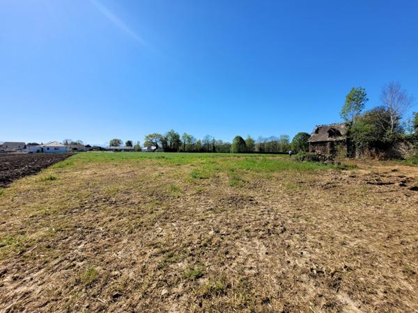 Espéchède (64160) Grange galets 180 m2 Espéchède