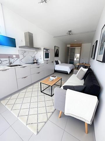 proche SENS et gare direct Paris