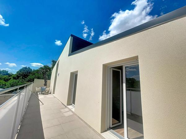 proche SENS et gare direct Paris